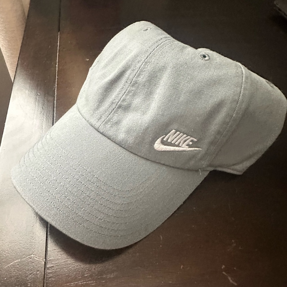 Nike Light Gray Cap